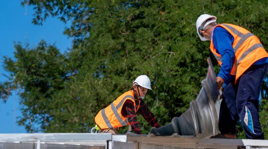 Roof maintenance in San Ygnacio, TX